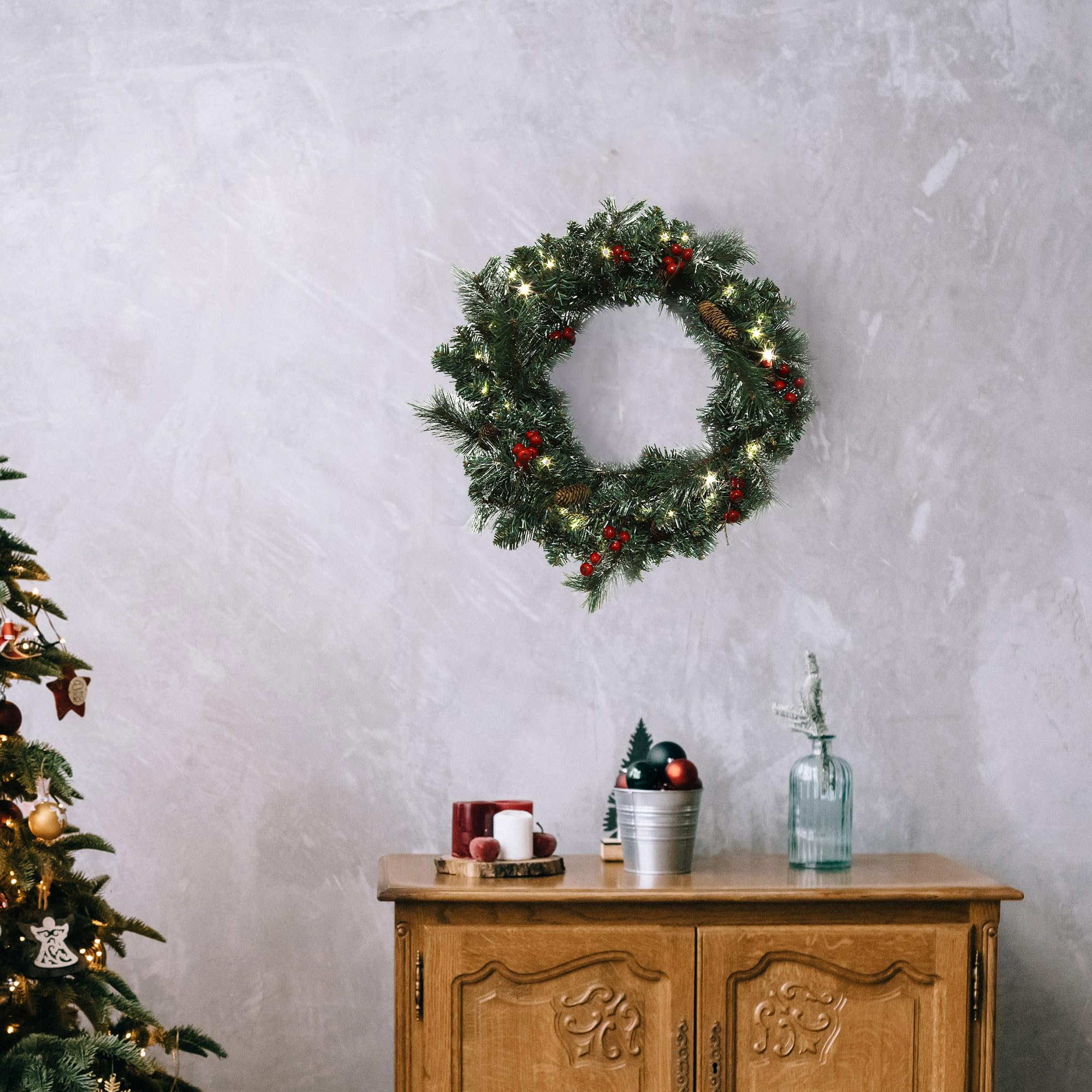 Deluxe Wreath - 22" Diameter